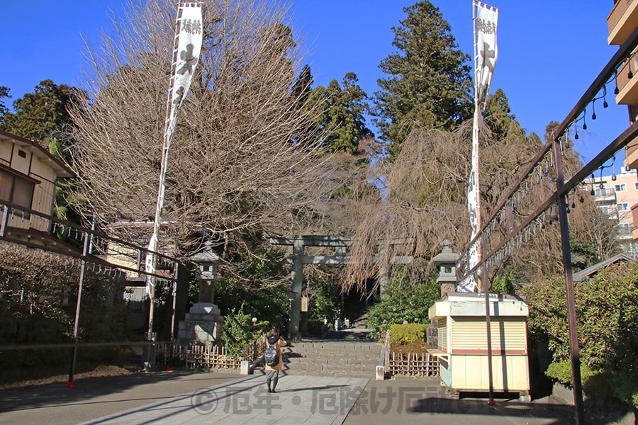 大崎八幡宮 境内表参道と二之鳥居の様子
