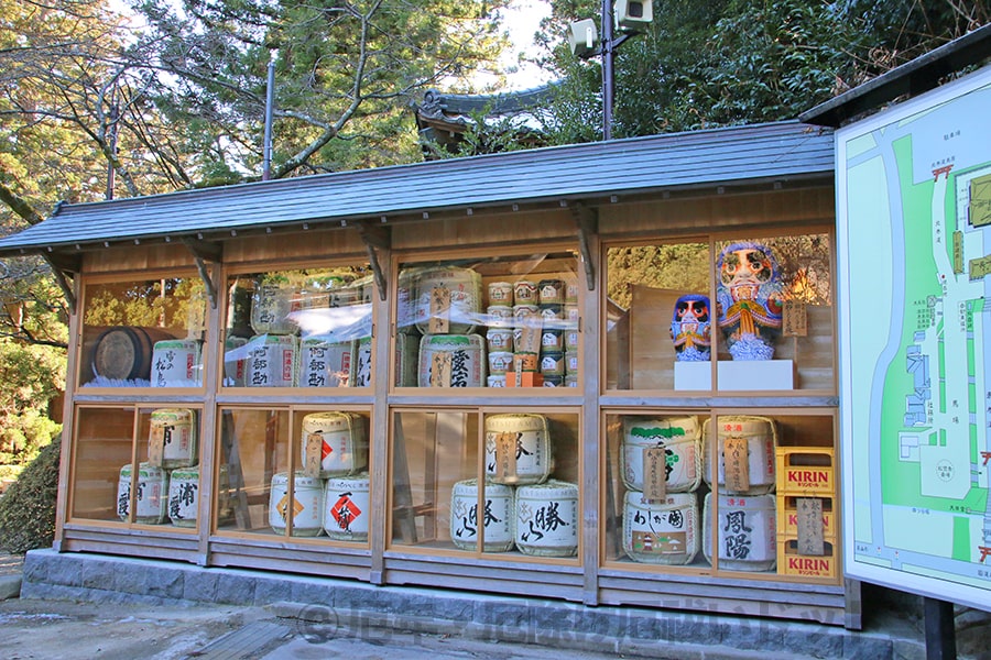大崎八幡宮 奉納されたお酒各種の様子