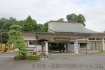 須賀神社 御祈祷受付のある須賀神社会館の様子