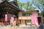 上野国総社神社 社務所から拝殿への渡り回廊の様子