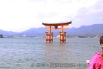 厳島神社 海に浮かぶ大鳥居の様子