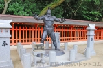 住吉神社 古代力士像の様子