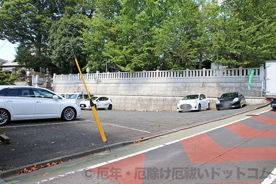 大泉氷川神社 途中にある月極駐車場（神社の駐車場ではないので注意）の様子